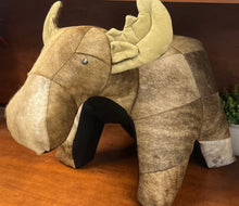 Load image into Gallery viewer, Fur Ottomans